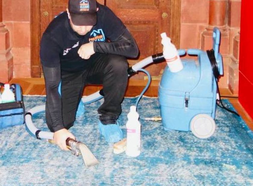 carpet-cleaning-machine